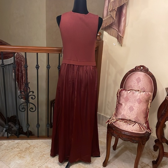 TAYLOR
Knit Top Maxi Dress - Picture 2 of 9